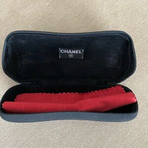 Chanel (authentic)!sunglass case